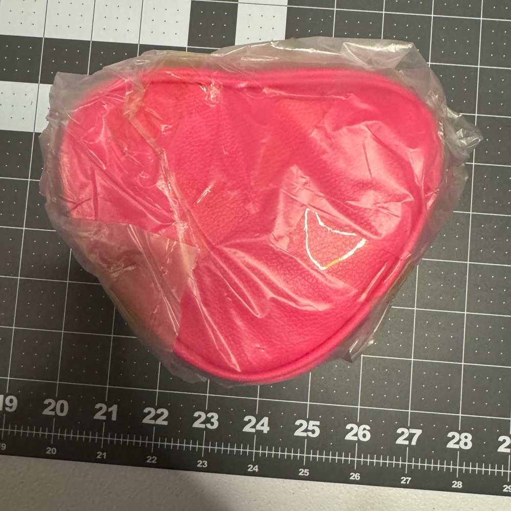 NWT🌟Jeffree Star🌟 Heart purse